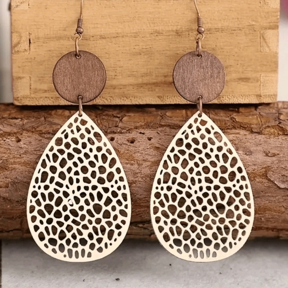 NWT Elegant Hollow Wooden Boho  Teardrop Earrings